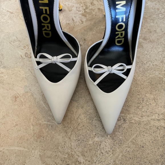Tom Ford Leather Stiletto Pumps With Bow Front NEW - Picture 6 of 11